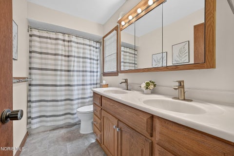 Tiny photo for 3816 Woodmont Road, Toledo, OH 43613 (MLS # 10010012)