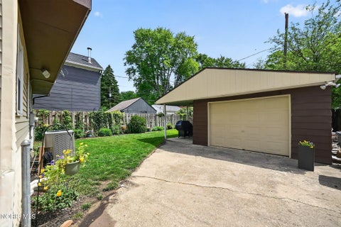 Tiny photo for 3816 Woodmont Road, Toledo, OH 43613 (MLS # 10010012)