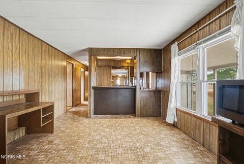 Tiny photo for 3859 Co Rd C, Swanton, OH 43558 (MLS # 10004287)