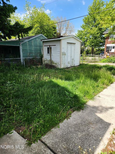 Tiny photo for 29 Magyar Street, Toledo, OH 43605 (MLS # 10008465)