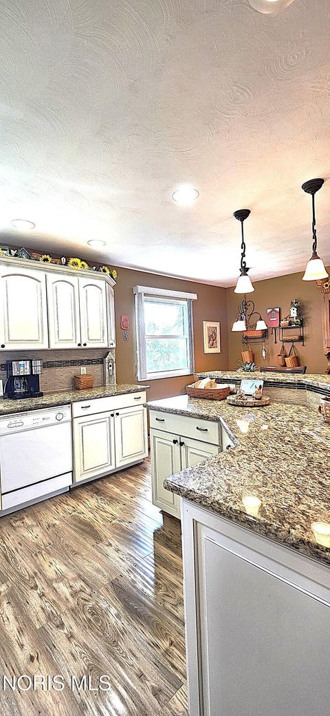 Tiny photo for 311 Mallard Road, Perrysburg, OH 43551 (MLS # 10008039)
