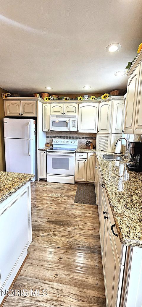 Tiny photo for 311 Mallard Road, Perrysburg, OH 43551 (MLS # 10008039)