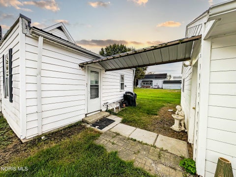 Tiny photo for 799 S Wood Street, Fostoria, OH 44830 (MLS # 10014123)