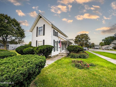 Tiny photo for 799 S Wood Street, Fostoria, OH 44830 (MLS # 10014123)
