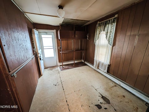 Tiny photo for 799 S Wood Street, Fostoria, OH 44830 (MLS # 10014123)
