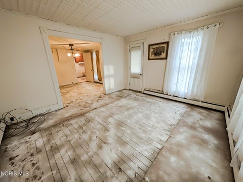 Tiny photo for 799 S Wood Street, Fostoria, OH 44830 (MLS # 10014123)