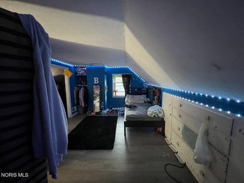 Tiny photo for 160 Dearborn Avenue, Toledo, OH 43605 (MLS # 10004424)