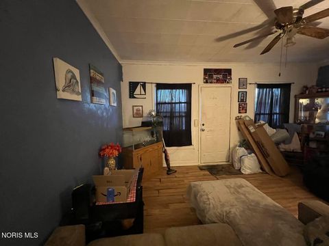 Tiny photo for 160 Dearborn Avenue, Toledo, OH 43605 (MLS # 10004424)