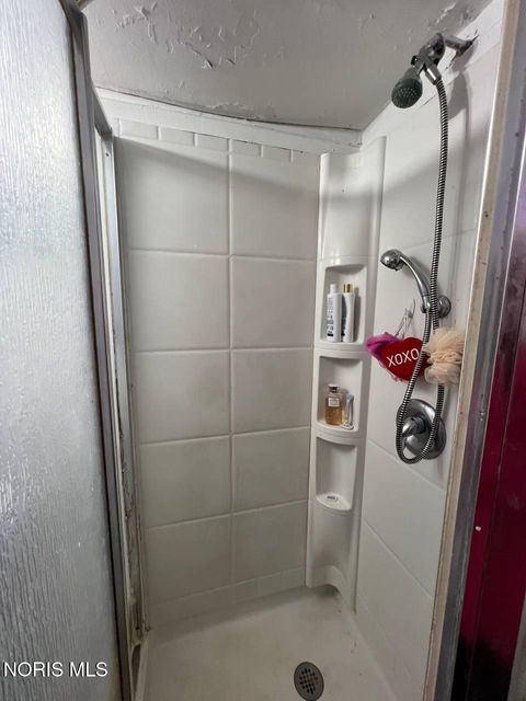 Tiny photo for 160 Dearborn Avenue, Toledo, OH 43605 (MLS # 10004424)