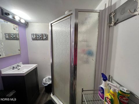 Tiny photo for 160 Dearborn Avenue, Toledo, OH 43605 (MLS # 10004424)