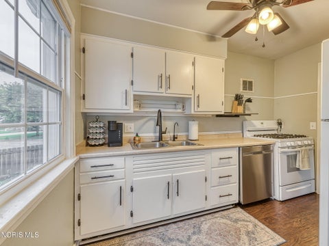 Tiny photo for 3902 Orono Drive, Toledo, OH 43614 (MLS # 10014762)