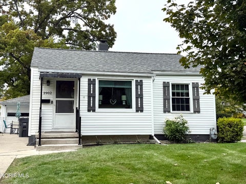 Photo of 3902 Orono Drive, Toledo, OH 43614 (MLS # 10014762)