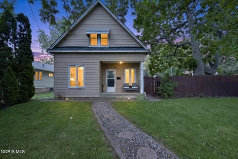 Photo of 323 S Main Street, Walbridge, OH 43465 (MLS # 10011051)