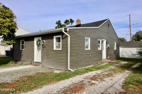 Tiny photo for 2163 Hoops Drive, Toledo, OH 43611 (MLS # 10014835)