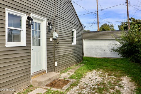 Tiny photo for 2163 Hoops Drive, Toledo, OH 43611 (MLS # 10014835)