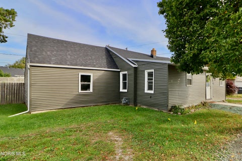 Tiny photo for 2163 Hoops Drive, Toledo, OH 43611 (MLS # 10014835)