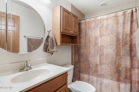 Tiny photo for 1925 Lippincott Avenue, Findlay, OH 45840 (MLS # 10007460)