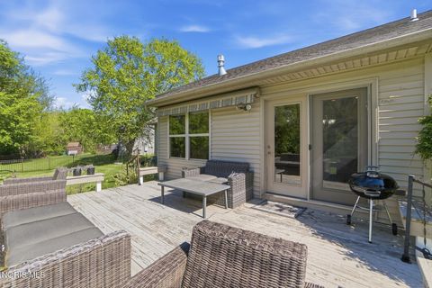 Tiny photo for 1925 Lippincott Avenue, Findlay, OH 45840 (MLS # 10007460)