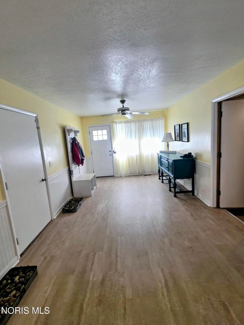 Tiny photo for 2063 Wilshire Avenue, Toledo, OH 43614 (MLS # 10009512)