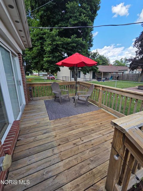 Tiny photo for 2063 Wilshire Avenue, Toledo, OH 43614 (MLS # 10009512)