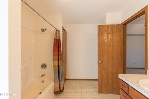 Tiny photo for 2237 Heatherview Drive, Maumee, OH 43537 (MLS # 10006609)