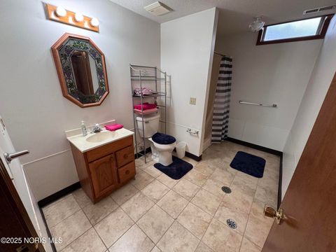 Tiny photo for 1703 Glenross Boulevard, Oregon, OH 43616 (MLS # 10002346)