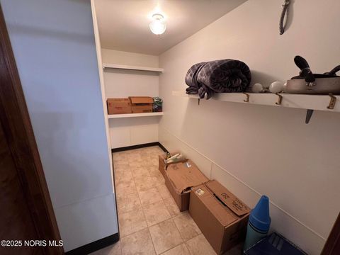 Tiny photo for 1703 Glenross Boulevard, Oregon, OH 43616 (MLS # 10002346)