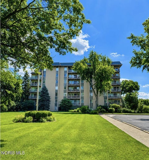 Photo of 1755 Shawnee Road #Apt 211, Lima, OH 45805 (MLS # 10010570)