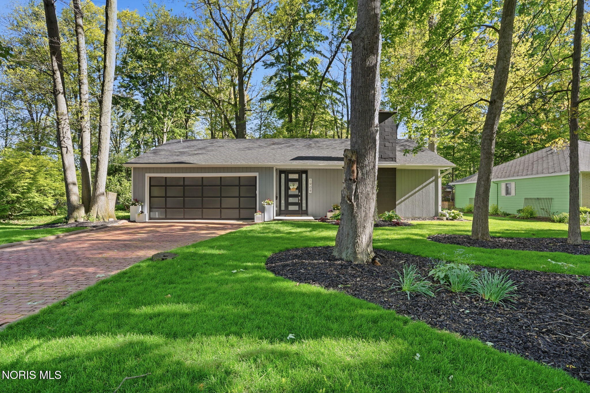 1908 Windsor Place