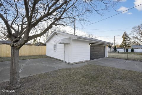 Tiny photo for 507 S Goodyear Street, Oregon, OH 43616 (MLS # 10004507)