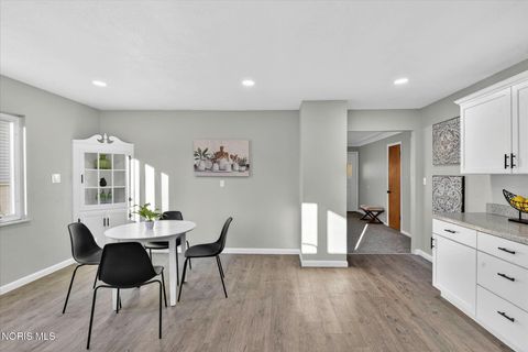 Tiny photo for 507 S Goodyear Street, Oregon, OH 43616 (MLS # 10004507)