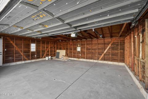 Tiny photo for 507 S Goodyear Street, Oregon, OH 43616 (MLS # 10004507)