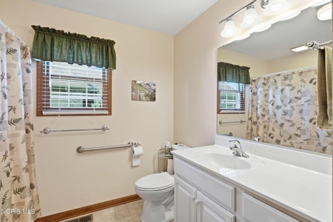 Tiny photo for 1928 Nicklaus Drive, Findlay, OH 45840 (MLS # 10010204)