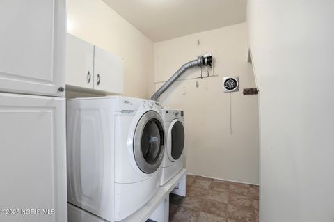 Tiny photo for 104 E Main Street, Haskins, OH 43525 (MLS # 10000571)