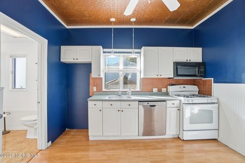 Tiny photo for 104 E Main Street, Haskins, OH 43525 (MLS # 10000571)
