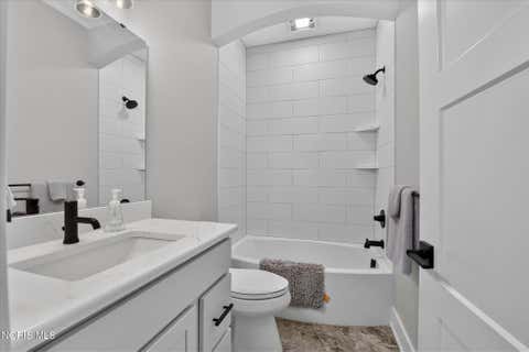 Tiny photo for 9222 Grande Court, Sylvania, OH 43560 (MLS # 10009448)