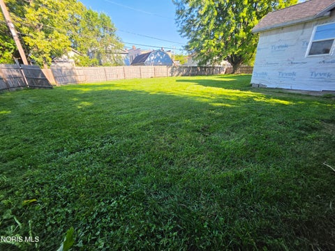 Tiny photo for 520 Jervis Street, Toledo, OH 43609 (MLS # 10013109)