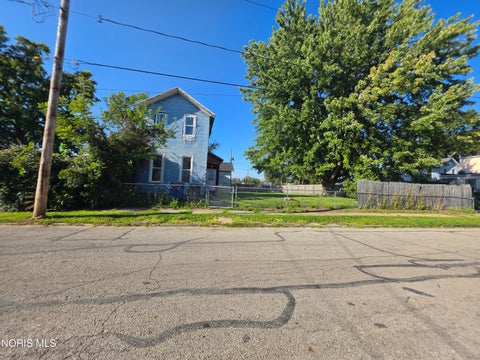 Photo of 520 Jervis Street, Toledo, OH 43609 (MLS # 10013109)