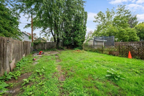 Tiny photo for 1744 Duncan Road, Toledo, OH 43613 (MLS # 10013786)