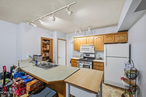 Tiny photo for 1744 Duncan Road, Toledo, OH 43613 (MLS # 10013786)