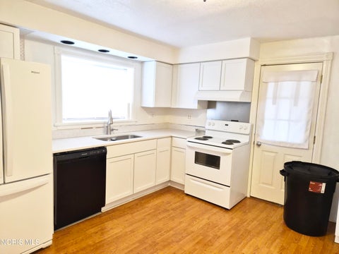 Tiny photo for 514 N Main Street, Fostoria, OH 44830 (MLS # 10014772)