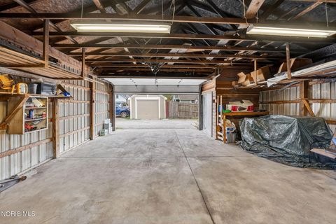 Tiny photo for 1924 Greenwood Avenue, Toledo, OH 43605 (MLS # 10006750)