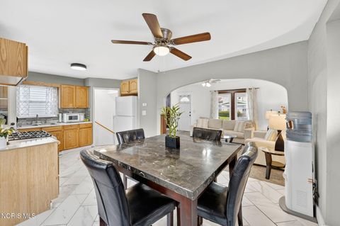 Tiny photo for 1924 Greenwood Avenue, Toledo, OH 43605 (MLS # 10006750)