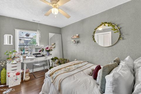 Tiny photo for 1924 Greenwood Avenue, Toledo, OH 43605 (MLS # 10006750)