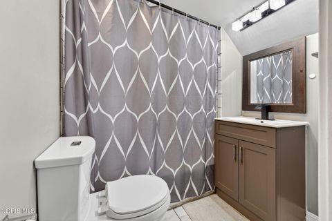 Tiny photo for 1924 Greenwood Avenue, Toledo, OH 43605 (MLS # 10006750)