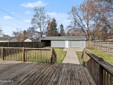 Tiny photo for 5845 Douglas Road, Toledo, OH 43613 (MLS # 10005709)