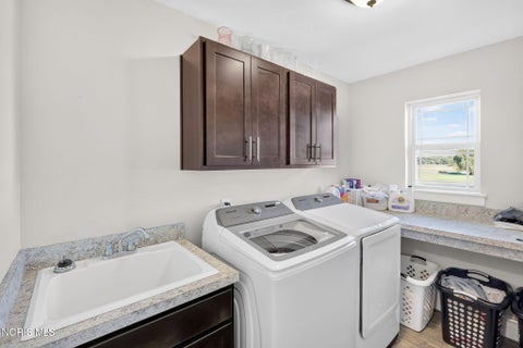 Tiny photo for 6465 White Oak Lane, Whitehouse, OH 43571 (MLS # 10014501)