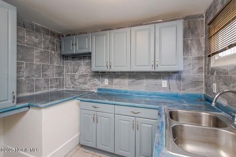 Tiny photo for 3519 Terrace Drive, Toledo, OH 43611 (MLS # 10000107)