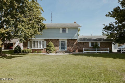 Photo of 121 Sunset Avenue, Sherwood, OH 43556 (MLS # 10013447)