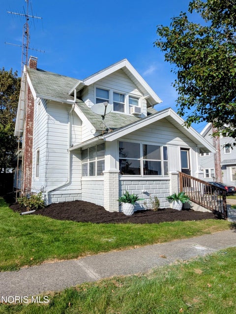Tiny photo for 401 E Baubice Street, Pioneer, OH 43554 (MLS # 10013512)